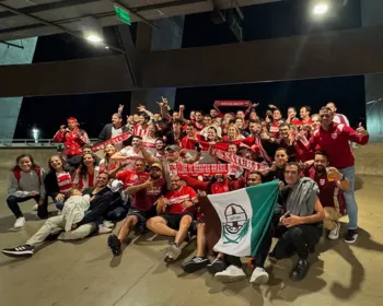 Torcida do CRB faz a festa no Mineirão e surpreende narradores mineiros; Confira o vídeo