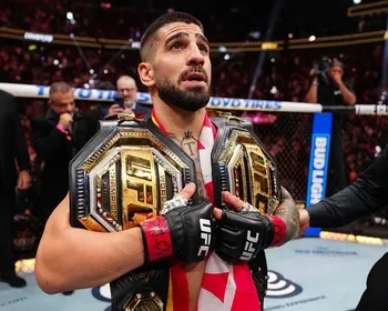 UFC 317: Ilia Topuria nocauteia Charles do Bronx; Pantoja vence