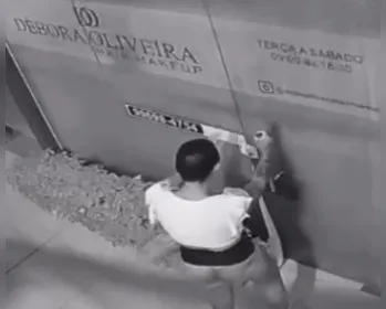 Vídeo flagra tentativa de furto a salão de beleza na Ponta Verde