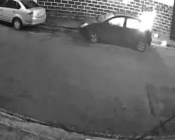 Vídeo: homem coloca fogo em pousada e carro