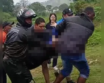 Vídeo mostra resgate de ex-prefeito de Quebrangulo no rio Paraíba