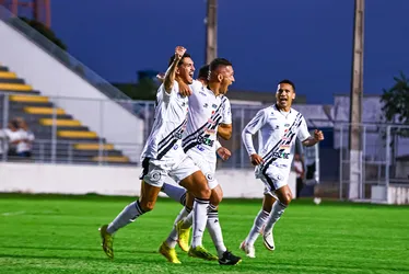 
			
				ASA fica no empate com o União-TO, segue na liderança, mas vê posição ameaçada
			
			