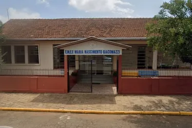 
				Adolescente invade escola com faca no RS, mata aluno e deixa feridos
			
			