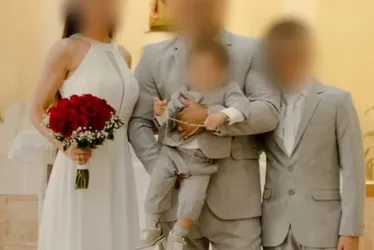 
				Adolescente mata pais e irmão, de 3 anos, por ter sido 'contrariado'
			
			