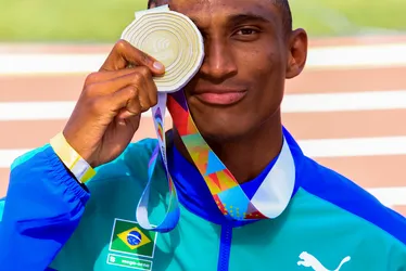 
				Alison dos Santos vence Rai Benjamin e brilha na Diamond League com melhor marca do ano
			
			