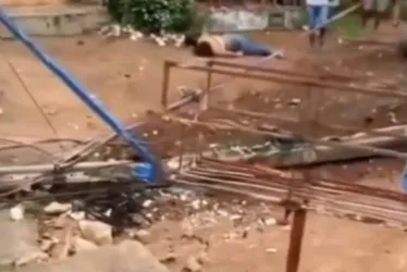 
				Após pane em moto, família é atropelada e mulher morre na AL-220
			
			