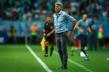 
				Após veto no passado, Renato Gaúcho agora aprova retorno de John Kennedy ao Fluminense
			
			