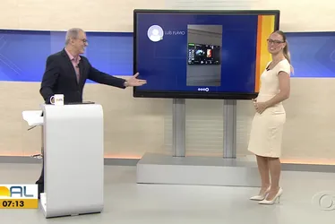 
			
				Apresentadora do Bom Dia Alagoas é surpreendida com anúncio da própria gravidez durante programa
			
			