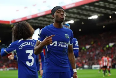
				Arsenal chega a acordo para contratar atacante do Chelsea
			
			