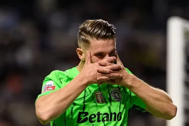 
				Artilheiro sueco vira alvo de Arsenal e Manchester United por R$ 519 milhões
			
			