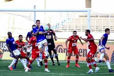 
				As classificações históricas de CRB e CSA sobre Cruzeiro e Vasco
			
			