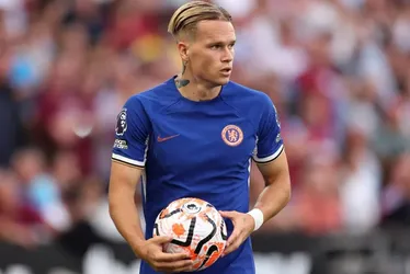 
			
				Atacante do Chelsea é acusado de doping e pode ficar quatro anos afastado dos gramados
			
			