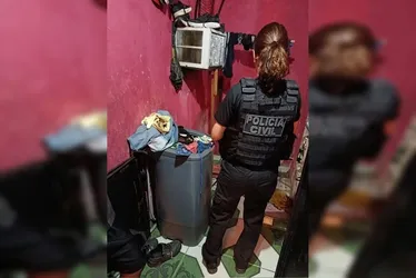 
				Avô escondia neta em máquina de lavar para ela não ver estupro da mãe
			
			
