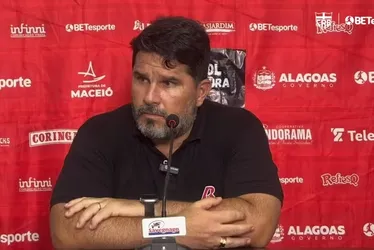 
			
				Barroca assume responsabilidade após derrota: 'Cabe a mim encontrar soluções'
			
			