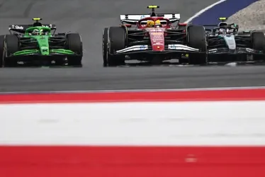 
				Bortoleto elogia trabalho da Sauber e espera ‘brigar pelo Q3’ no GP da Áustria
			
			