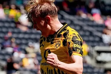 
				Borussia vence Ulsan e avança às oitavas do Mundial como líder
			
			