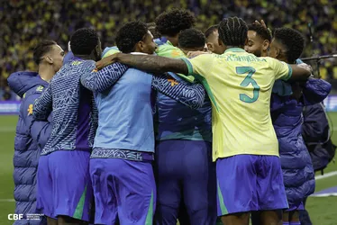 
			
				Brasil vence Paraguai com gol de Vini Jr. e confirma classificação para a Copa do Mundo
			
			
