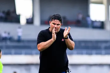 
			
				CRB: Eduardo Barroca exalta vitória sobre o Goiás, elenco e torcida regatiana
			
			