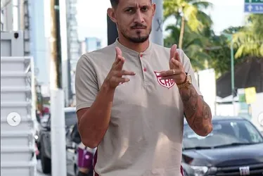 
			
				CRB segue para São Paulo com dúvidas no meio e no ataque
			
			