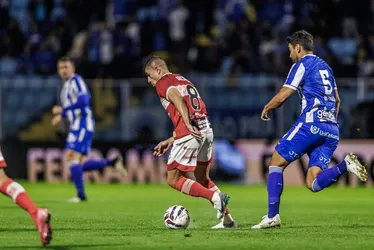 
			
				CRB sofre gol no finalzinho e perde para o Avaí, fora de casa, pela Série B: 1x0
			
			