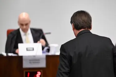 
				Cautelares: Moraes pode decidir hoje sobre respostas de Bolsonaro
			
			