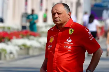 
				Chefe da Ferrari admite falhas que afastaram equipe da briga pelo título na F1
			
			