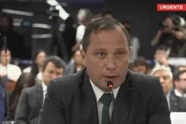 
			
				Cid diz a Moraes que Bolsonaro leu e fez alterações na minuta do golpe
			
			