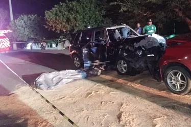 
			
				Colisão frontal entre dois veículos deixa um morto e nove feridos em Arapiraca
			
			