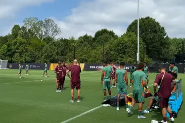 
				Com clima leve, Fluminense treina em Charlotte após vitória histórica sobre a Inter
			
			