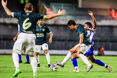
			
				Com gols de Baianinho e Cachoeira, CSA vence o Floresta pela Série C: 2 a 0
			
			