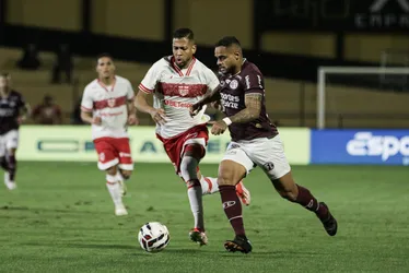 
			
				Com um a mais em campo, CRB perde para a Ferroviária, em jogo pela Série B: 1 a 0
			
			
