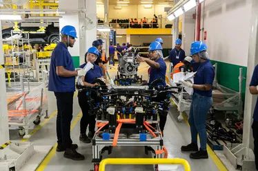 
				Conheça como funciona a primeira fábrica brasileira de carro elétrico
			
			