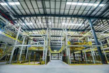 
				Conheça como funciona a primeira fábrica brasileira de carro elétrico
			
			