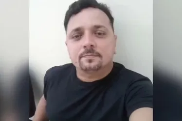 
				Conselheiro tutelar tem casa invadida, é amarrado e executado a tiros
			
			