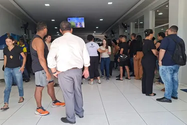 
			
				Corpo de sargento morto durante sequestro no Prado é velado nesta segunda-feira (9)
			
			