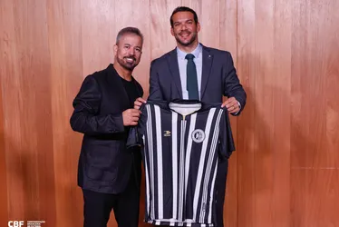
				Criação da Série E ou ampliação da D? CBF ouvirá grupo de estudos após proposta de Rogério Siqueira
			
			