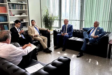 
			
				Diretoria do Sindicato dos Advogados de Alagoas vai até Brasília em busca da aprovação do PL 4830
			
			
