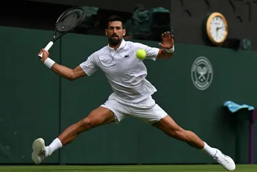 
				Djokovic vence a 100ª em Wimbledon e ajuda João Fonseca no ranking
			
			