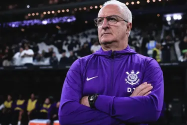 
				Dorival expõe falta de planejamento do Corinthians, que vai atrás de reforços
			
			