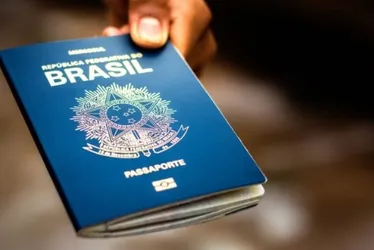 
				EUA fazem alerta em português a quem ficar no país após fim do visto
			
			