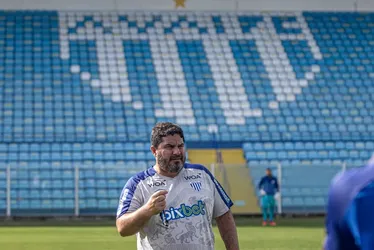 
			
				Eduardo Barroca reencontra clube que mais defendeu na carreira
			
			