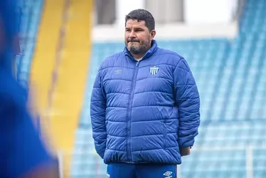 
			
				Eduardo Barroca reencontra clube que mais defendeu na carreira
			
			