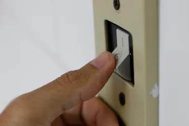
			
				Em Alagoas, 1,7 milhão de pessoas poderão ter gratuidade na tarifa de energia elétrica
			
			