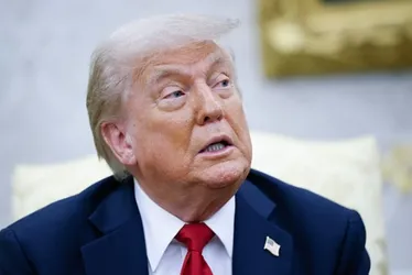 
				Em carta a Bolsonaro, Trump defende fim imediato de julgamento do STF
			
			