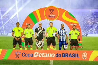 
				Enzo crê em classificação histórica do CSA, contra o Vasco, na Copa do Brasil
			
			