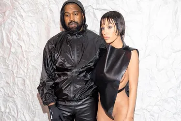 
			
				Esposa de Kanye West, Bianca Censori volta a causar com seminudez
			
			