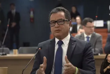 
			
				Ex-chefe da Marinha admite reuniões com Bolsonaro, mas nega ter oferecido tropas
			
			