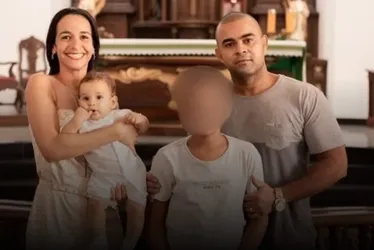 
				'Faria tudo de novo', diz garoto que matou pai, mãe e irmão de 3 anos
			
			
