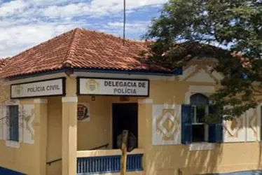 
				Filho mata a mãe idosa carbonizada após incendiar casa da família
			
			
