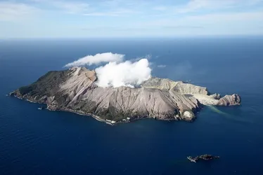 
				Filme da Netflix mostra como passeio em vulcão virou tragédia
			
			